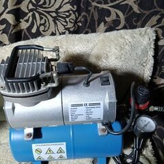 オイルレスコンプレッサー（エアブラシ用）の画像