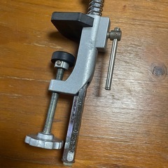 ウィッグ用クランプの画像