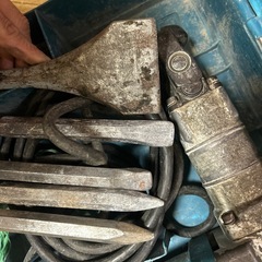 マキタ電動ハンマHM0830の画像