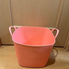 【本日限り& 無料】バケツ・ゴミ箱・カゴなど4点セット まとめてお譲りしますの画像