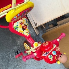 【美品】アンパンマン　サンバイザー付き三輪車の画像