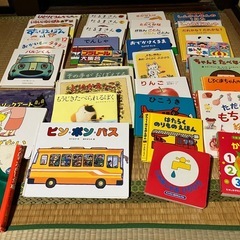 絵本 大量　子どもの画像