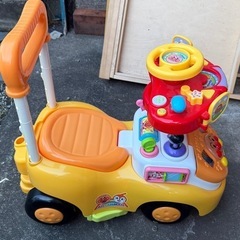 アンパンマンよくばりビジーカーの画像