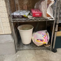 シルバーラック3台の画像