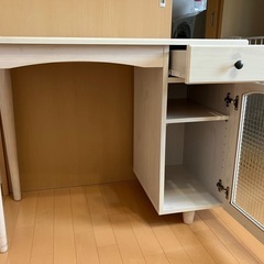 アンティーク調デスク&回転チェア　の画像