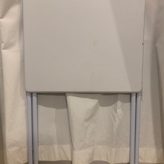 ニトリ　折りたたみテーブル小の画像
