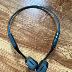 aftershokz 骨伝導イヤホン ブラックの画像