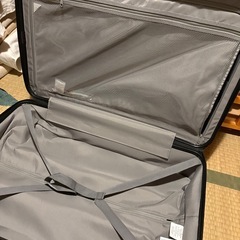 【無料】スーツケースの画像