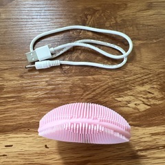 FOREO LUNA mini2 洗顔ブラシ ピンク 充電ケーブル付きの画像
