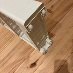 冷蔵庫横収納の画像