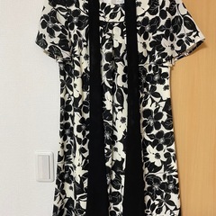 花柄ワンピースの画像