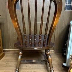 カリモク家具　椅子の画像