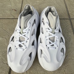 美品❗️adidas アディフォーム　人気 スニーカーの画像