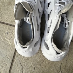 美品❗️adidas アディフォーム　人気 スニーカーの画像