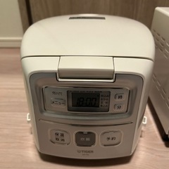 炊飯器とオーブントースターの画像