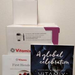 配送可能　Vitamix E310(ホワイト)、100周年記念レシピブック、32oz(0.9リットル)コンテナ、タンパースティックホルダーの画像