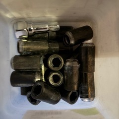 AVS  モデルT7 18インチ 専用ナット+ソケット付の画像