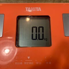 タニタ TANITA 体組成計 乗るだけ測定 軽量・コンパクト BC-760 オレンジ 動作確認済みの画像