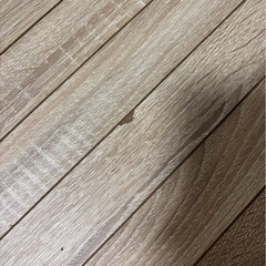 敷くフローリングの画像