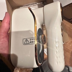 アイロン スチームアイロン【3段階スチーム量調節&LEDディスプレイ】衣類スチーマー シワ伸ばし 折畳み式新品未使用の画像