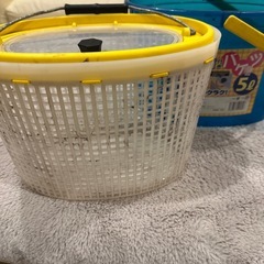 釣り用水切りカゴ付きバケツ　5Lの画像