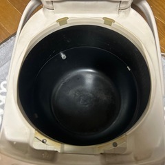 一升炊き 炊飯器(10合)の画像