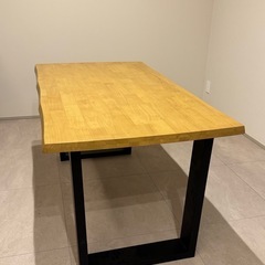 ダイニングテーブル（無垢材風／140×80×高さ70）※引き取り限定の画像