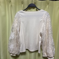レースカットソー　Ｌサイズの画像