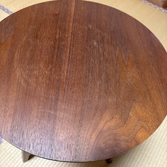 サイドテーブルの画像