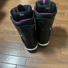 スノーボード、ブーツの画像