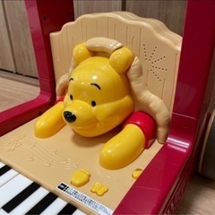 くまのプーさん　おしりフリフリウォーカー　ピアノにもなります　手押し車の画像