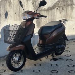 大人気セール‼️実走行距離1.6万キロ🏃‍♀️安心の高年式😌バッテリー充電済み🔋前後タイヤまだまだ山あり🗻オイル交換済み♻️燃費重視&バイク初心者の方にオススメ🔰ラクラク始動のインジェクション💥AF79 タクト✴の画像