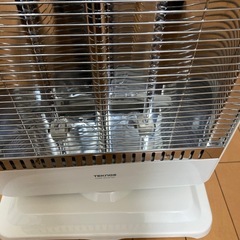 カーボンヒーター　900W 　テクノスの画像