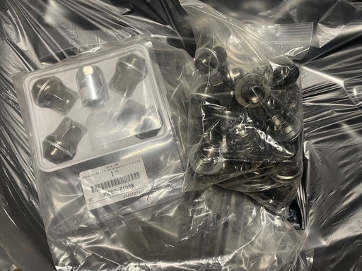 新車取外し　40ヴェルファイア　純正ホイール&タイヤ4本セット　ロックナット付