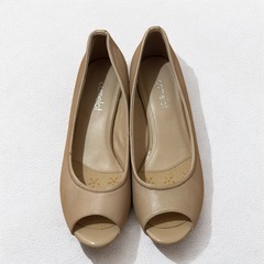 キャメロット オープントゥ ウェッジソール パンプス23cm ベージュ オフィスカジュアル フォーマル 通勤パンプスの画像