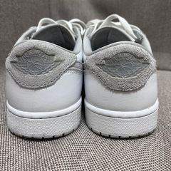 ナイキ エアジョーダン1 ロー OG ニュートラルグレー ホワイト 28cmの画像