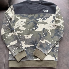 THE NORTH FACE カモフラージュ スウェットの画像