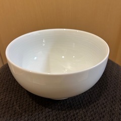 【明日処分　& 無料】食器まとめて（皿・ボウル）の画像