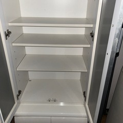 食器棚の画像