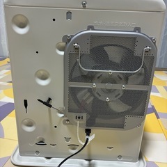 石油ファンヒーターの画像