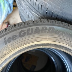 ヨコハマ冬タイヤ 185/60R15 iG60の画像