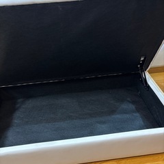 カウチソファー アイボリー、ブラック2個
セットの画像