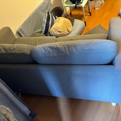 IKEAグレー 2人掛けソファの画像