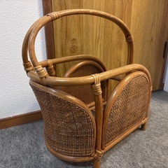 2月再出品【北見】カゴ　ラタン　本立ての画像