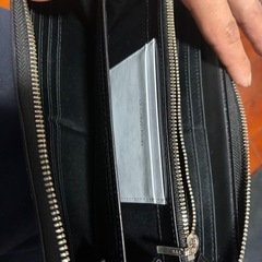 𝐂𝐚𝐥𝐯𝐢𝐧 𝐊𝐥𝐞𝐢𝐧長財布の画像