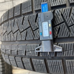 225/65R17 ピレリ アイスアシンメトリコ プラス 2021年製 4本 アルミホイール付 RAV4 CX-5 ハリアー エクストレイル等の画像