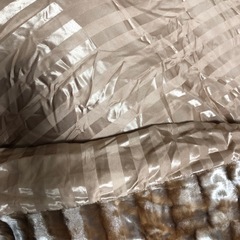 シングル布団セット　(敷布団、羽毛掛け布団、掛け布団カバー)
の画像