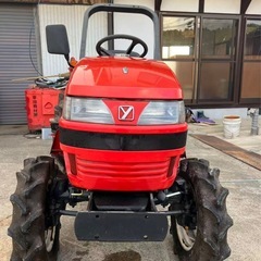 ヤンマートラクターの画像