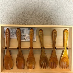 新品未使用　クレヨンしんちゃん　木製スプーン、フォーク　セットの画像