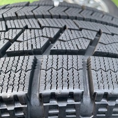 超美品！スタッドレスタイヤ　ホイール付き　ブリヂストン　 195/65R/15の画像